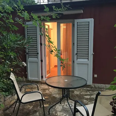 Apartman Ap.galerija Istok-zapad 2 - 